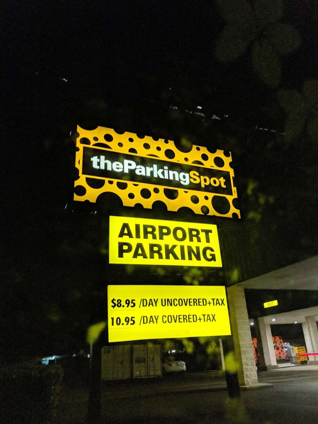 The Parking Spot | 8707 Airport Blvd, Houston, TX 77061, USA | Phone: (713) 910-0200