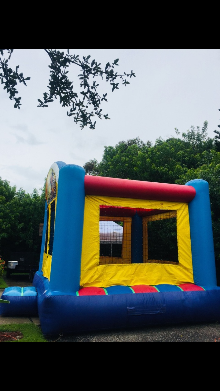 MICHAEL NADALS BOUNCE HOUSES & PARTY RENTALS | 7849 Cup Cir, Dallas, TX 75217, USA | Phone: (305) 834-0317