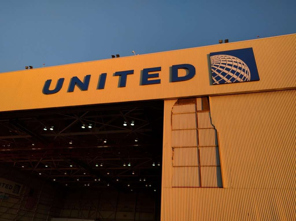 United Airlines Maintenance Hangar | 7300 World Way W, Los Angeles, CA 90045, USA