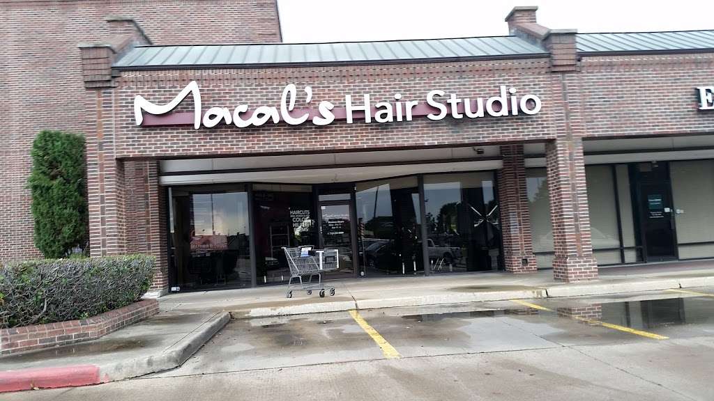 Macals Hair Studio | 4798 W Bellfort Ave, Houston, TX 77035, USA | Phone: (713) 723-0000