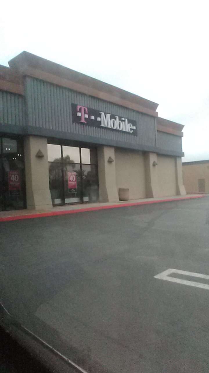 T-Mobile | 8720 Garfield Ave #105, South Gate, CA 90280, USA | Phone: (562) 806-4661