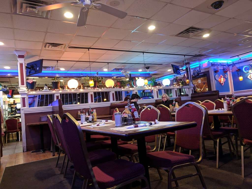 Liberty Bell Diner | 8445 Frankford Ave, Philadelphia, PA 19136, USA | Phone: (215) 331-4344