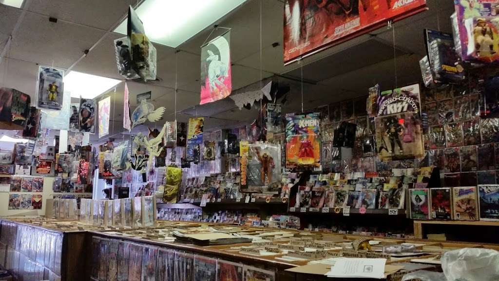 Comic Asylum | 6963 W 111th St, Worth, IL 60482, USA | Phone: (773) 653-5102