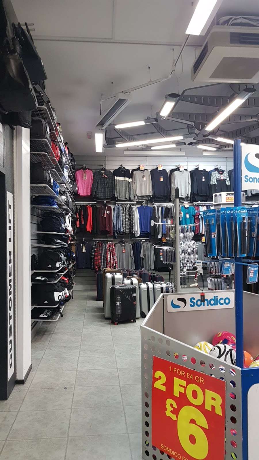 Sports Direct London - Beckton | 3, Gallions Reach Shopping Centre, Armada Way, London, Beckton E6 7ER, UK | Phone: 0344 332 5171