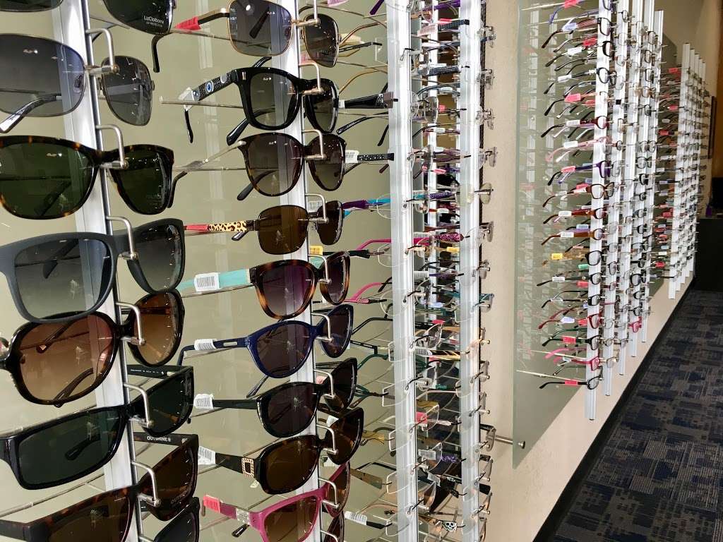 Optical Outlets | 1025 Oviedo Mall Boulevard, Oviedo, FL 32765 | Phone: (407) 977-3100