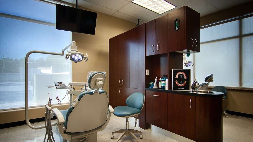 Tymes Square Dental | 200, 3440 Riley Fuzzel Rd, Spring, TX 77386, USA | Phone: (281) 528-7222