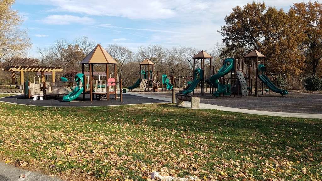 Pink Hill Park | NW Park Dr, Blue Springs, MO 64015, USA | Phone: (816) 228-0137