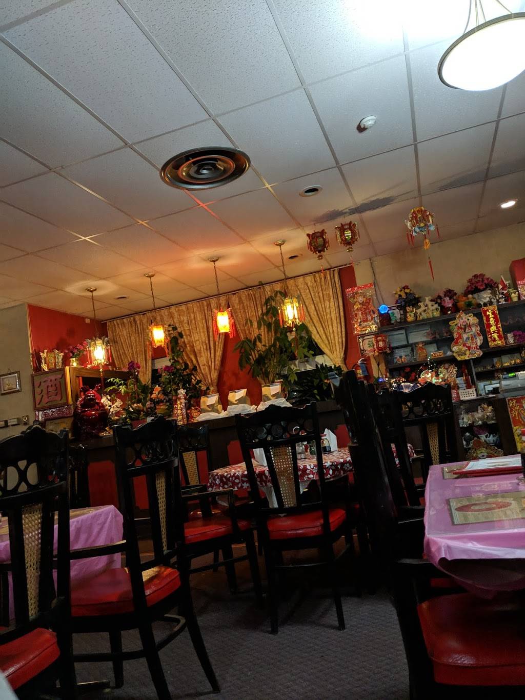 China Dragon Restaurant & Tavern | 3786 Main St, Niagara Falls, ON L2G 6B2, Canada | Phone: (905) 295-4342