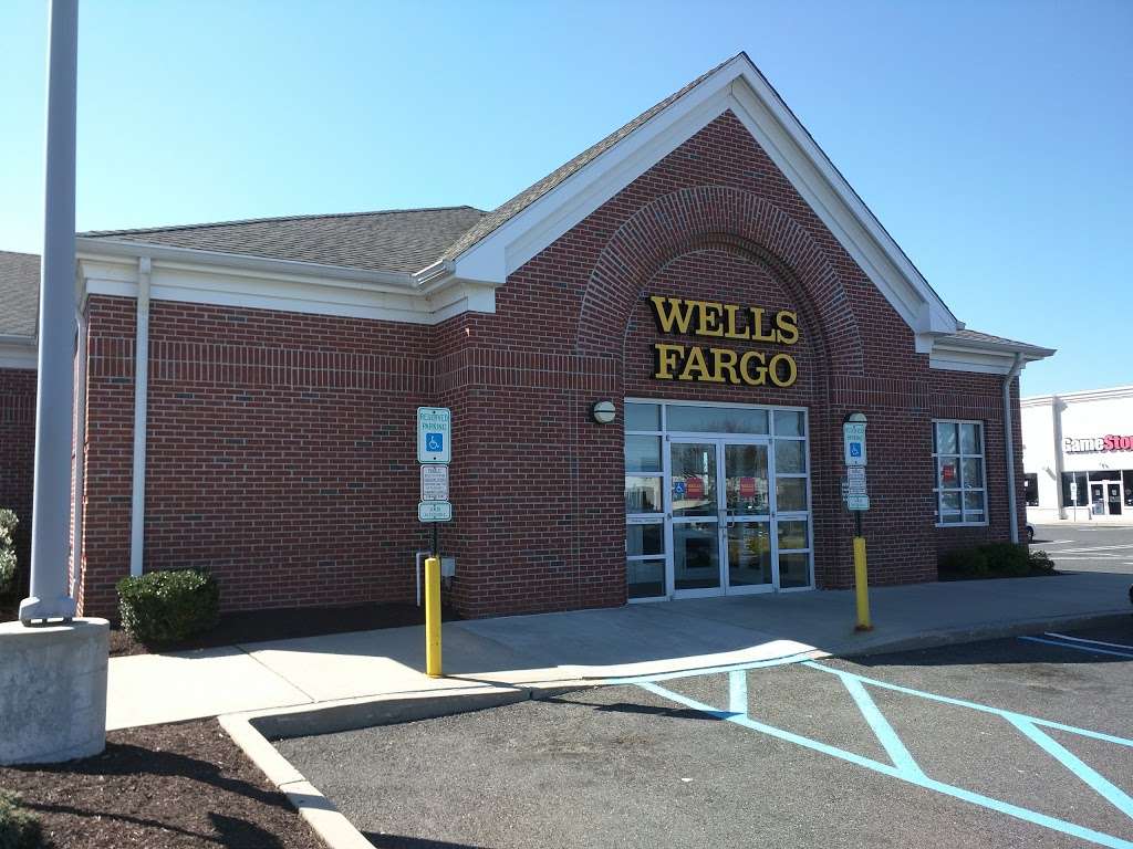 Wells Fargo Bank | 1520 NJ-38 Bldg 3, Hainesport, NJ 08036 | Phone: (609) 267-4900