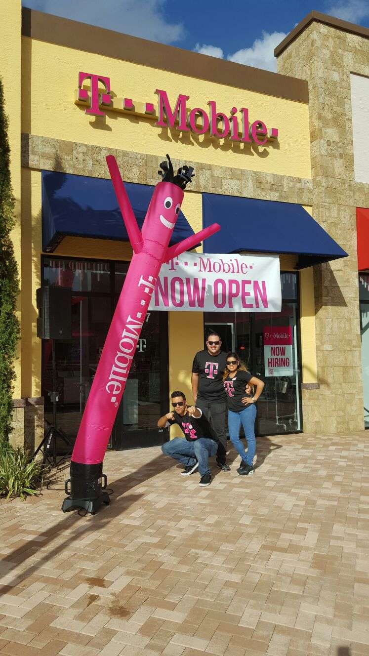 T-Mobile | 7959 W Atlantic Ave Ste 207, Delray Beach, FL 33446, USA | Phone: (561) 270-0066