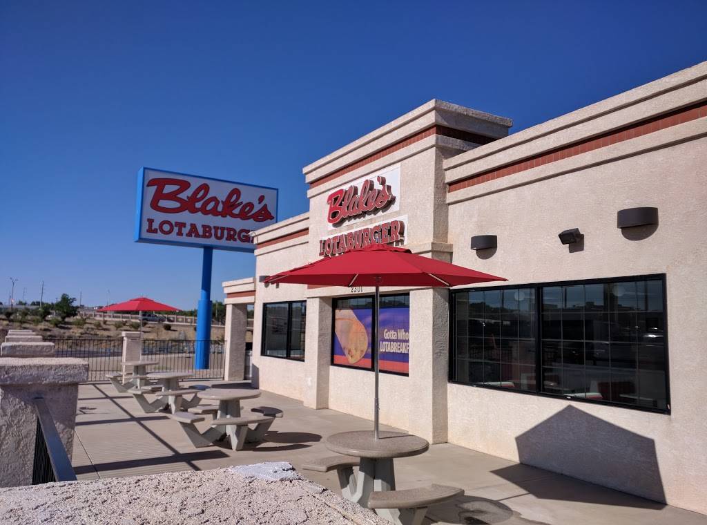 Blakes Lotaburger | 2301 Carlisle Blvd NE, Albuquerque, NM 87110, USA | Phone: (505) 880-9628