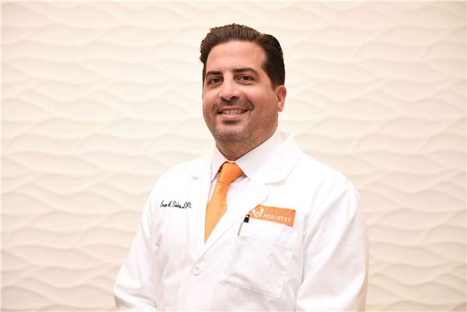 Evan A. Vieira, DPM, AACFAS | 2110 Northern Blvd #208, Manhasset, NY 11030, USA | Phone: (516) 869-3300