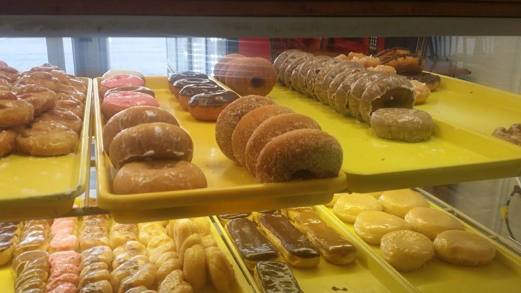 Eastchase Donuts | 1801 Eastchase Pkwy Ste 107, Fort Worth, TX 76120, USA | Phone: (817) 804-0022