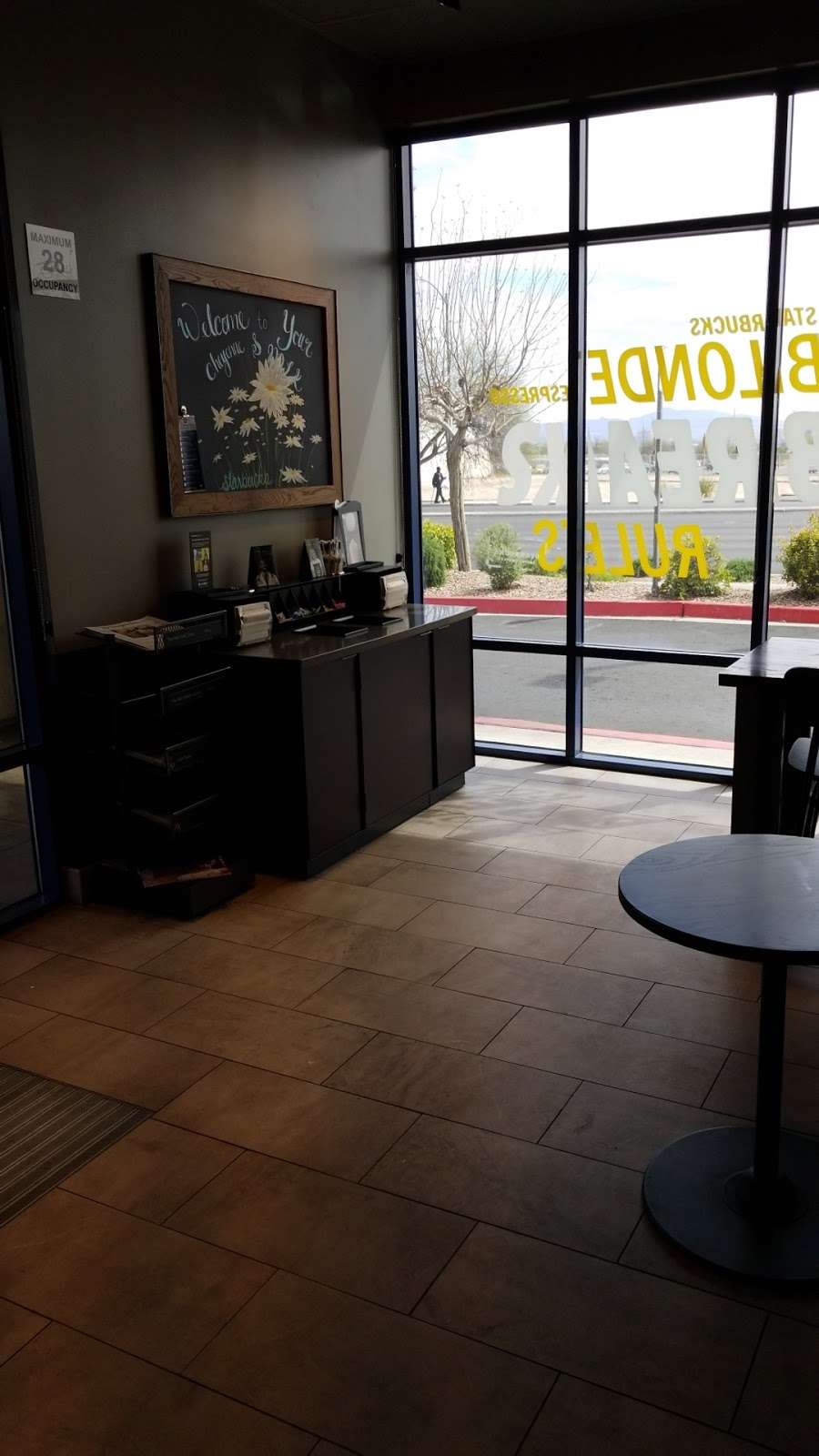 Starbucks | 1380 W Cheyenne Ave G101, North Las Vegas, NV 89030, USA | Phone: (702) 395-0591