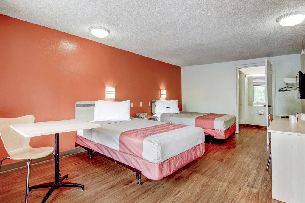 Motel 6 Union City, GA - Atlanta Airport | 3860 Flat Shoals Rd, Union City, GA 30291, USA | Phone: (770) 969-0110