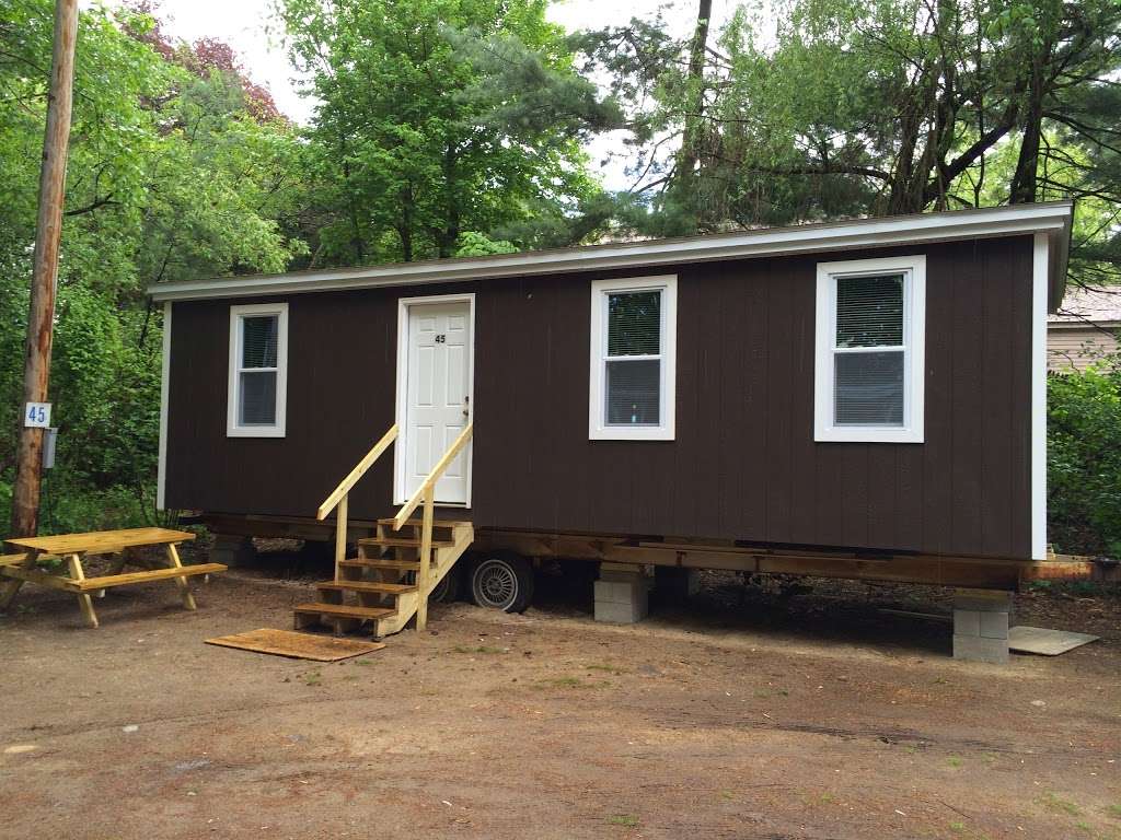 Country Barn Motel And Campground | 507 Broad St, Nashua, NH 03063, USA | Phone: (603) 883-7924