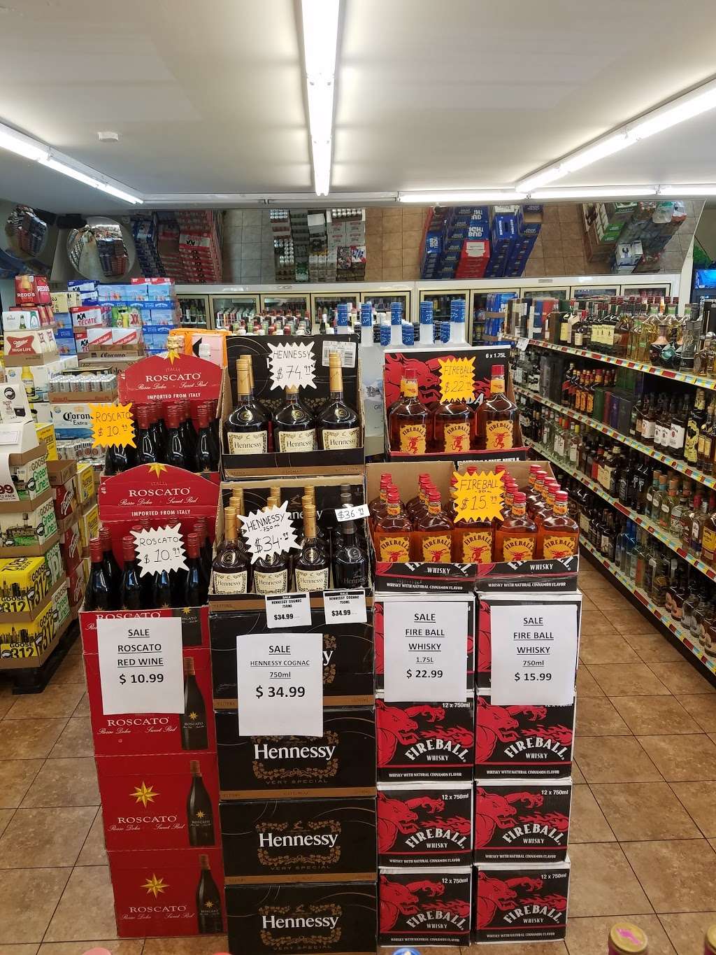 Parkway Pantry Liquor & Beer | 4N115 N Addison Rd, Addison, IL 60101 | Phone: (630) 782-2070