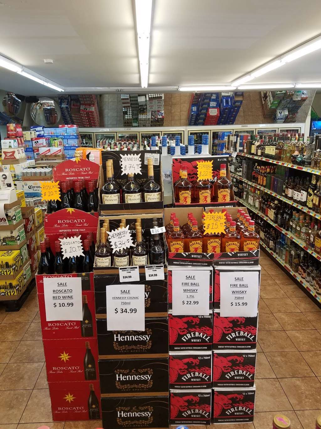 Parkway Pantry Liquor & Beer | 4N115 N Addison Rd, Addison, IL 60101, USA | Phone: (630) 782-2070