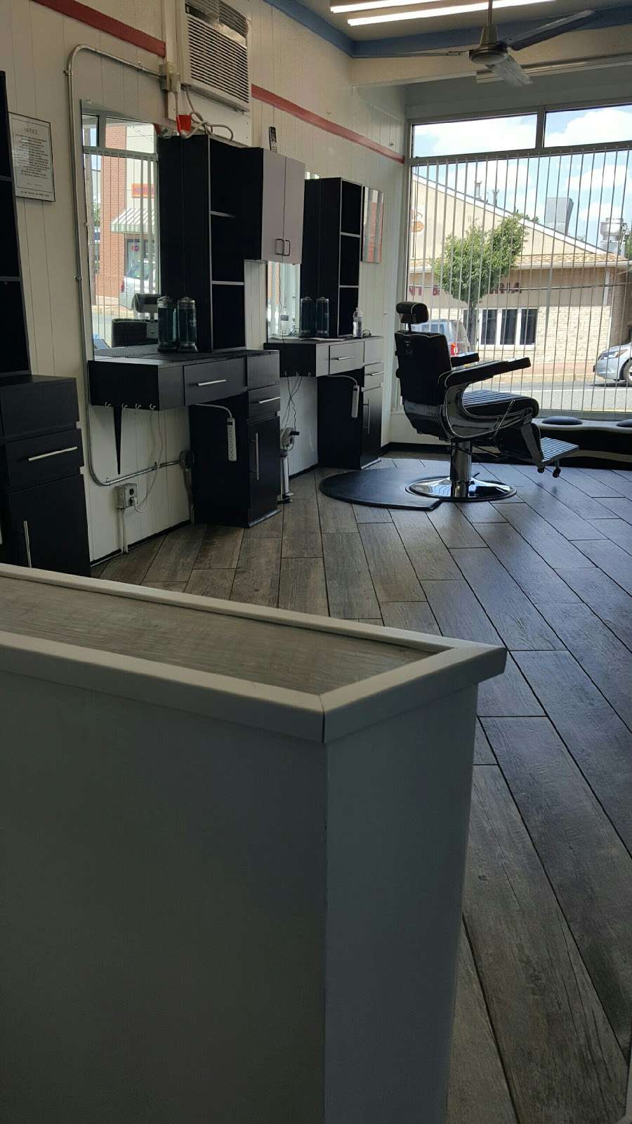 Peppys Kuts | 15 E Main St, Millville, NJ 08332, USA | Phone: (856) 440-4578