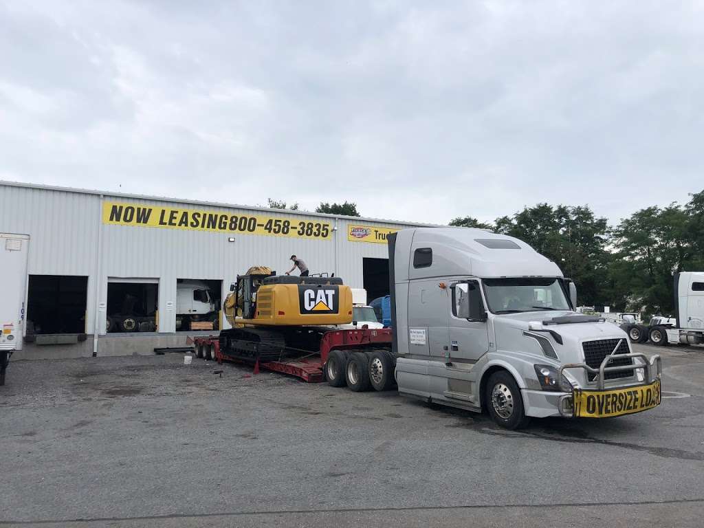 Fix & Go Truck & Trailer Repair Shop | 140 Western Maryland Pkwy, Hagerstown, MD 21740, USA | Phone: (717) 615-4657