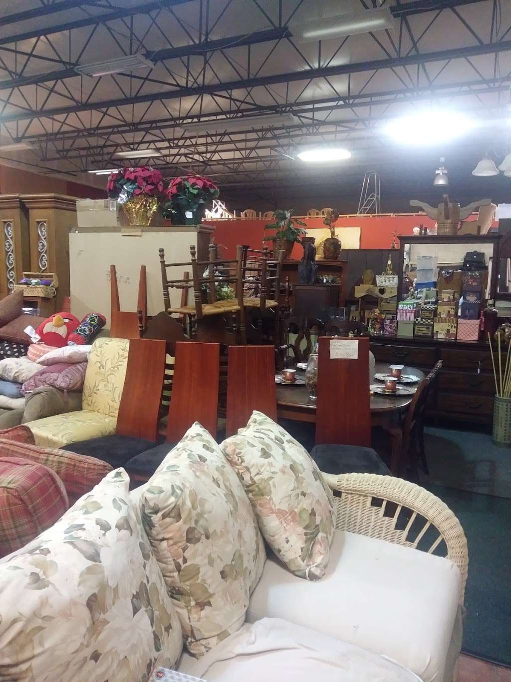 Treasure Chest Furniture | 2203A Commerce Rd, Forest Hill, MD 21050, USA | Phone: (443) 876-5233