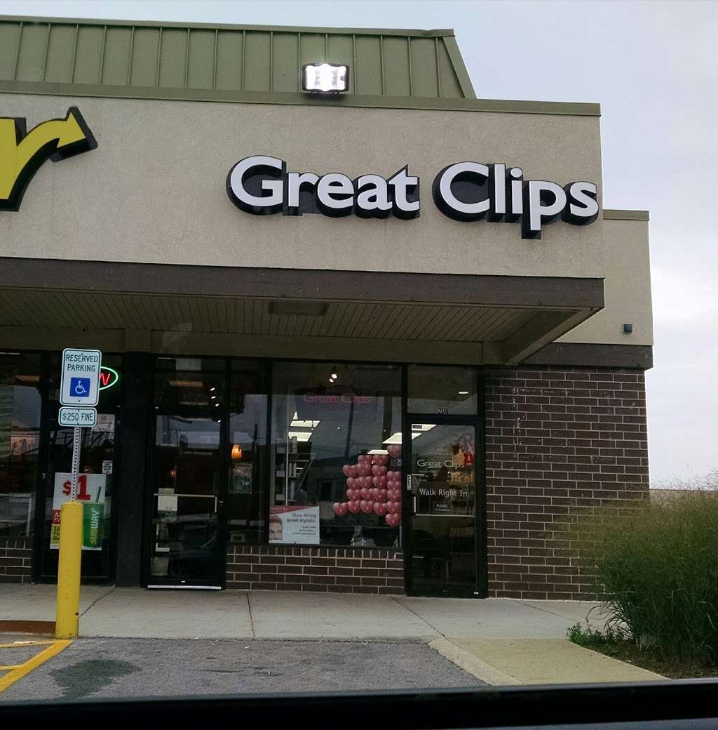 Great Clips | 3125 S Ashland Ave, Chicago, IL 60608, USA | Phone: (773) 696-9555