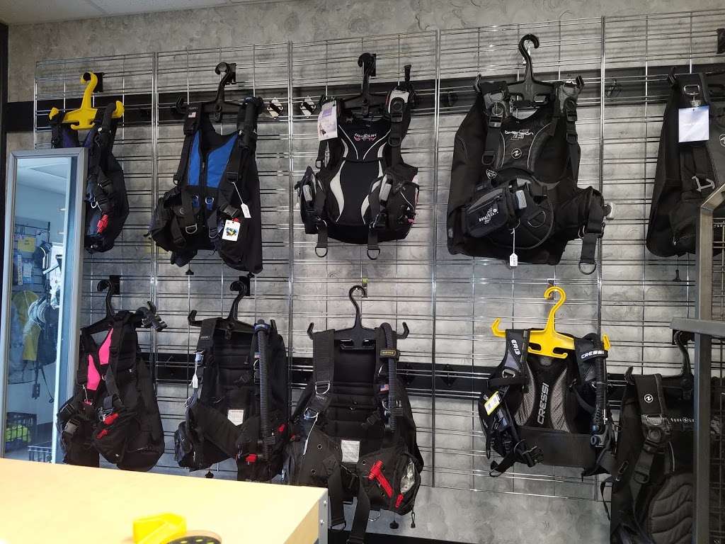 Lancaster Scuba Center | 201 Greenfield Rd, Lancaster, PA 17601, USA | Phone: (717) 397-2822