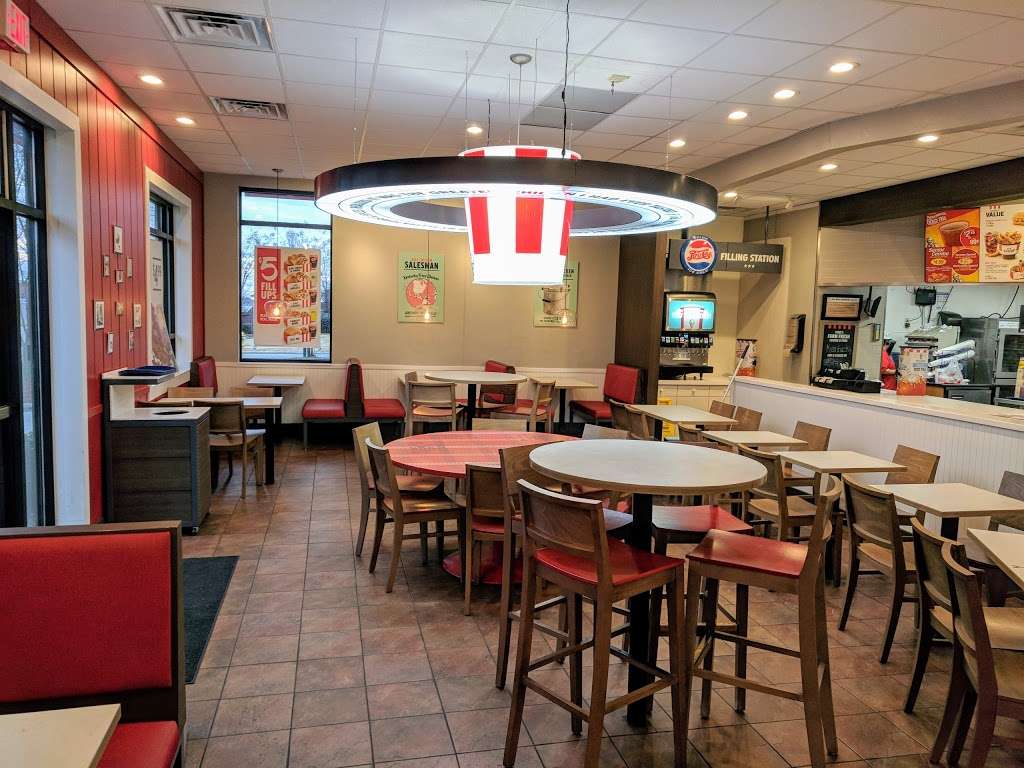 KFC | 429 E Plaza Dr, Mooresville, NC 28115, USA | Phone: (704) 663-5330