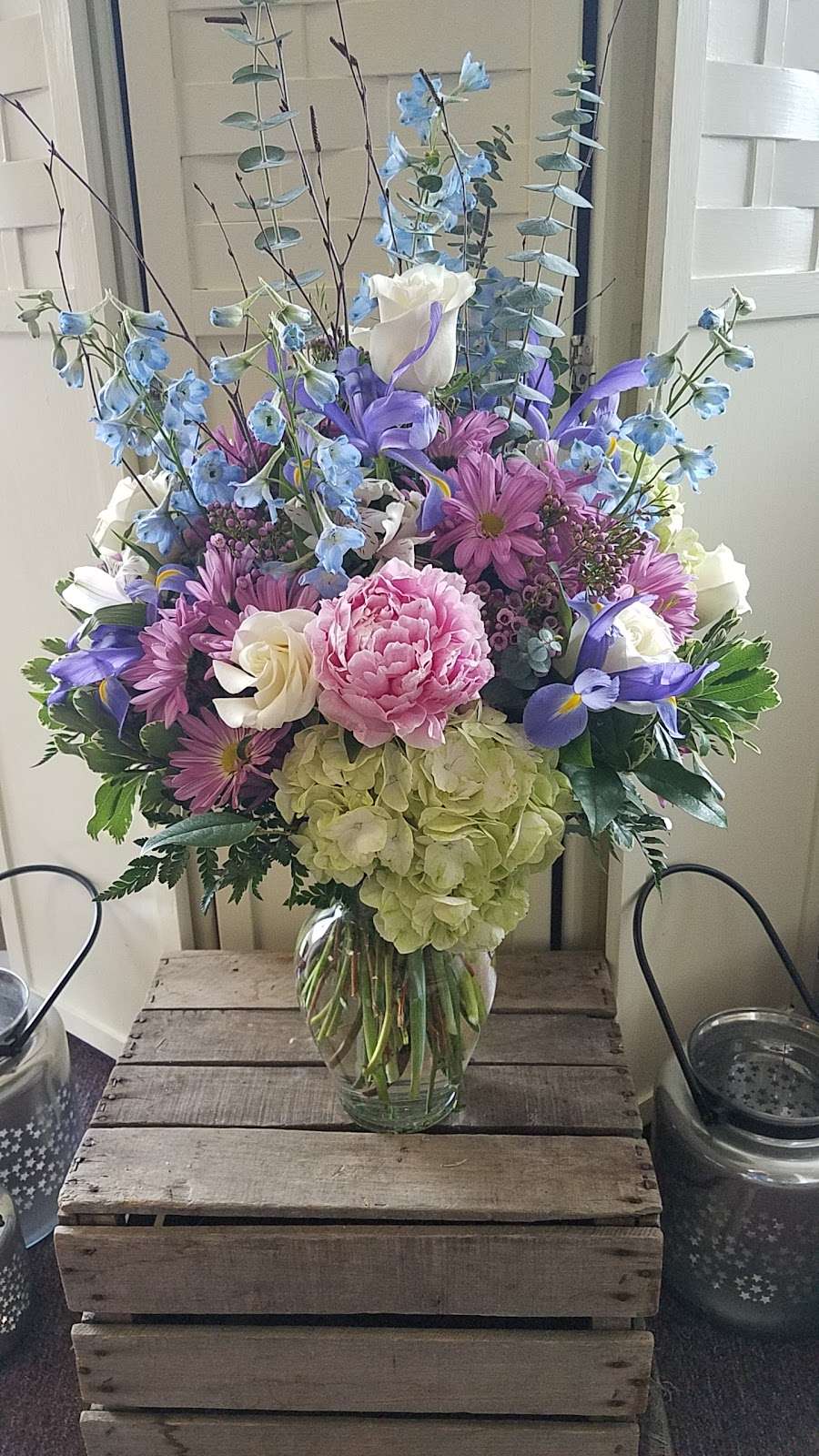 Cattails Country Florist | 7627 Woodbine Rd, Woodbine, MD 21797, USA | Phone: (410) 552-3900