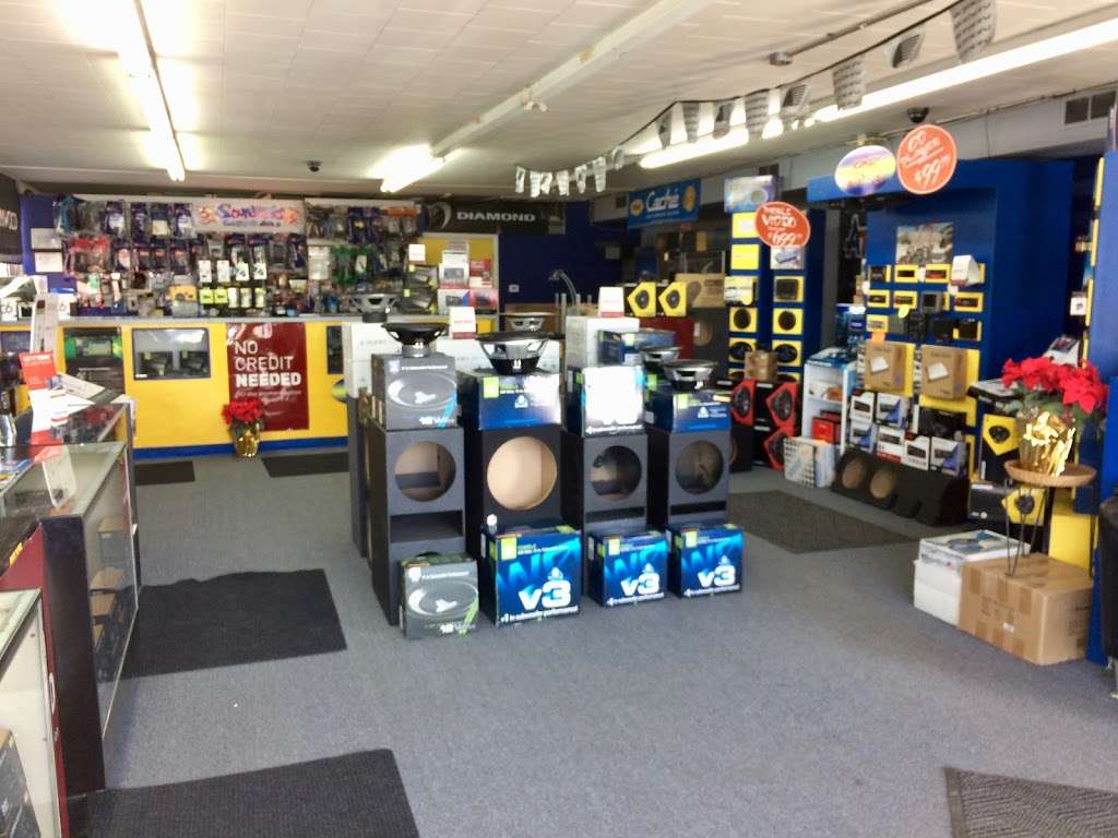 Soundbytes Automotive Electronics,Inc | 328 E North Ave, Northlake, IL 60164 | Phone: (708) 492-0899