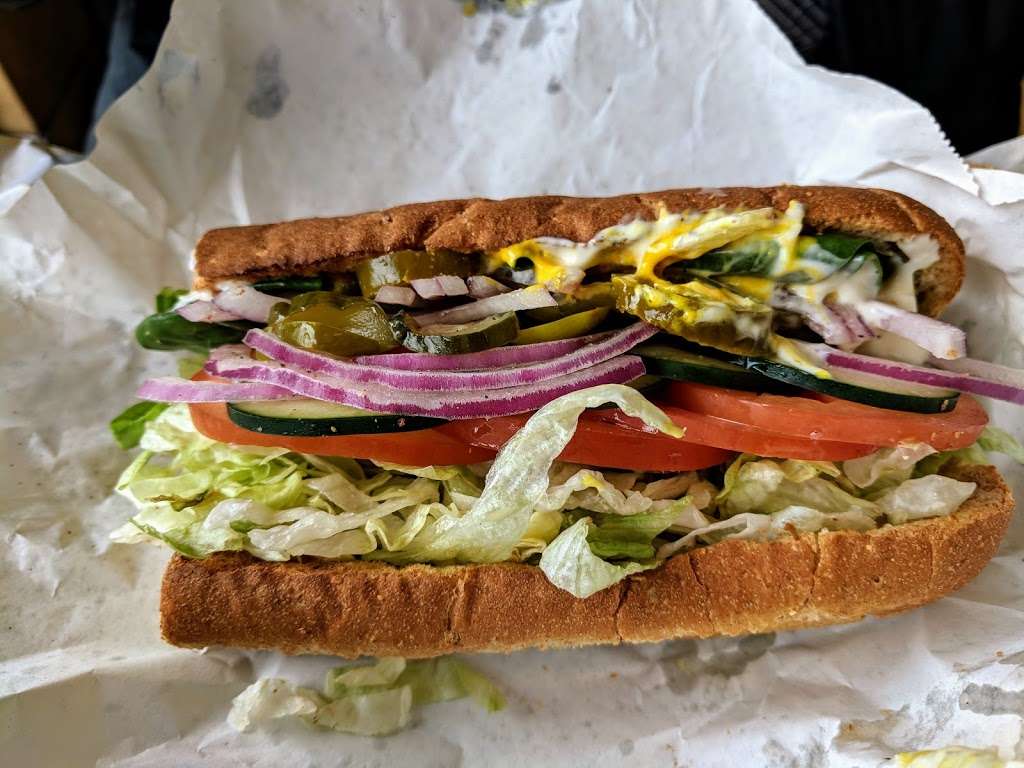 Subway Restaurants | 4481 Las Posas Rd A, Camarillo, CA 93010 | Phone: (805) 987-7200