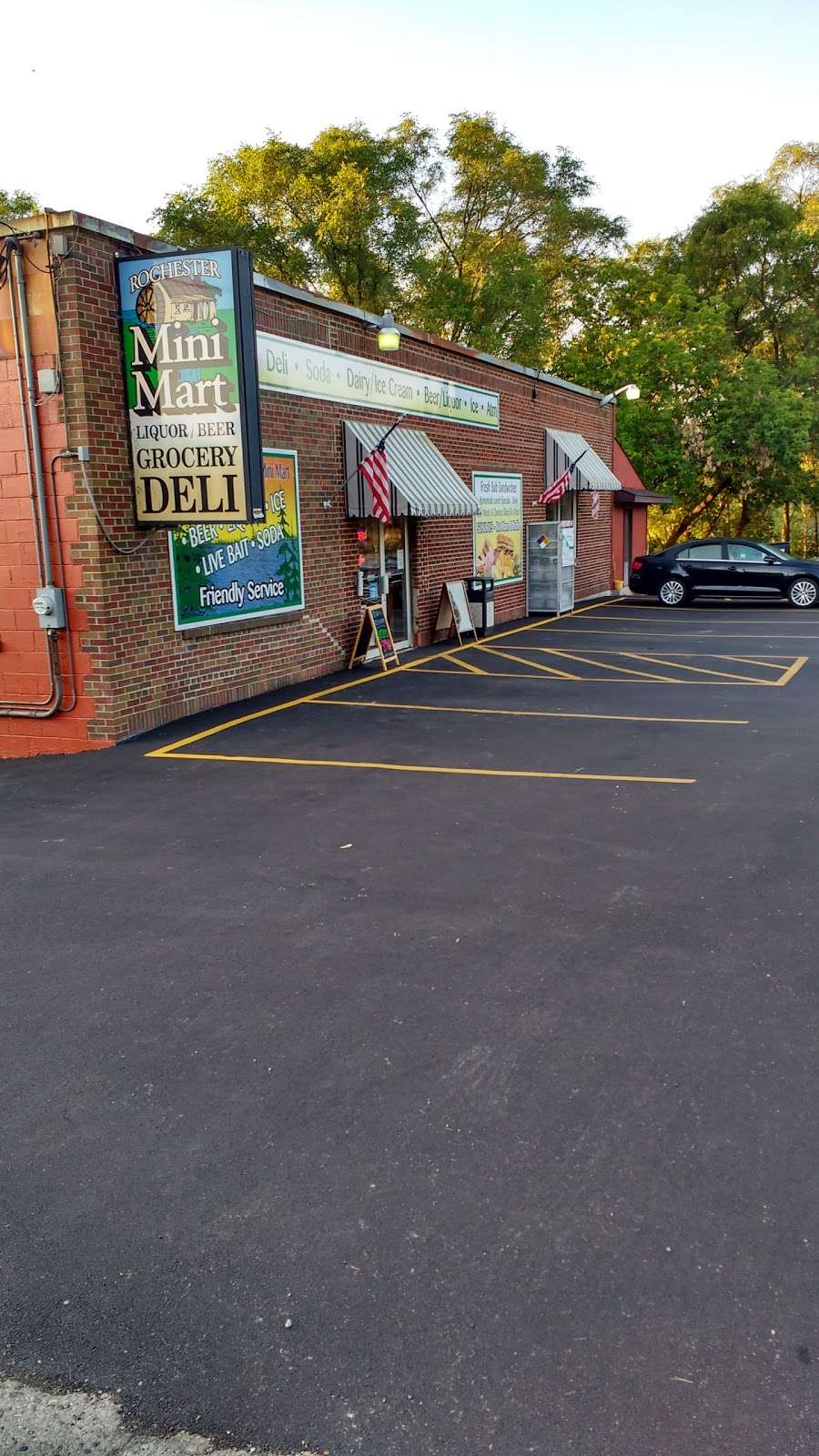 Rochester Mini-Mart | 605 S Front St, Rochester, WI 53167, USA | Phone: (262) 534-2360