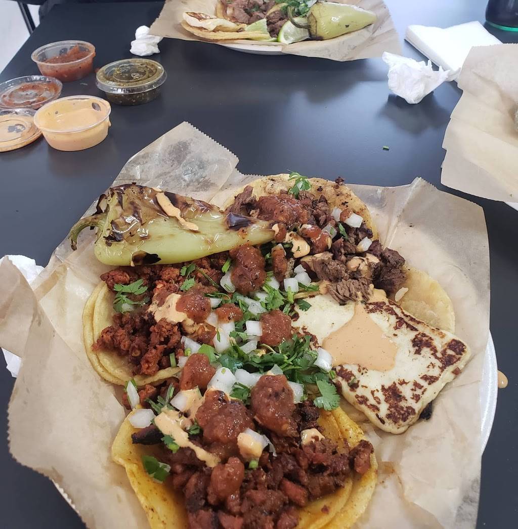 Tacos Los Cholos 821 S State College Blvd, Anaheim, CA 92806