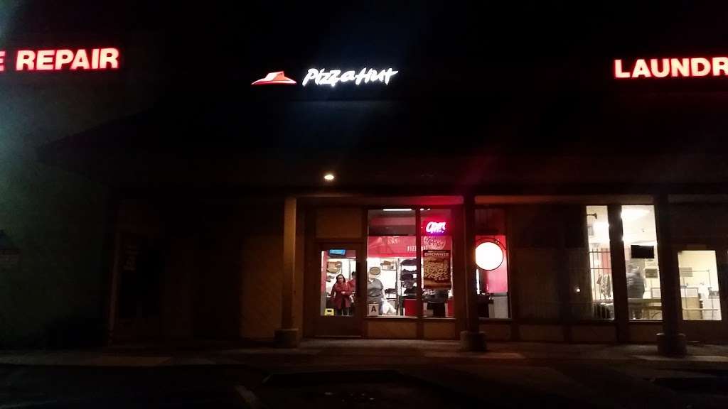 Pizza Hut | 2695 Mission Village Dr, San Diego, CA 92123, USA | Phone: (858) 496-7996