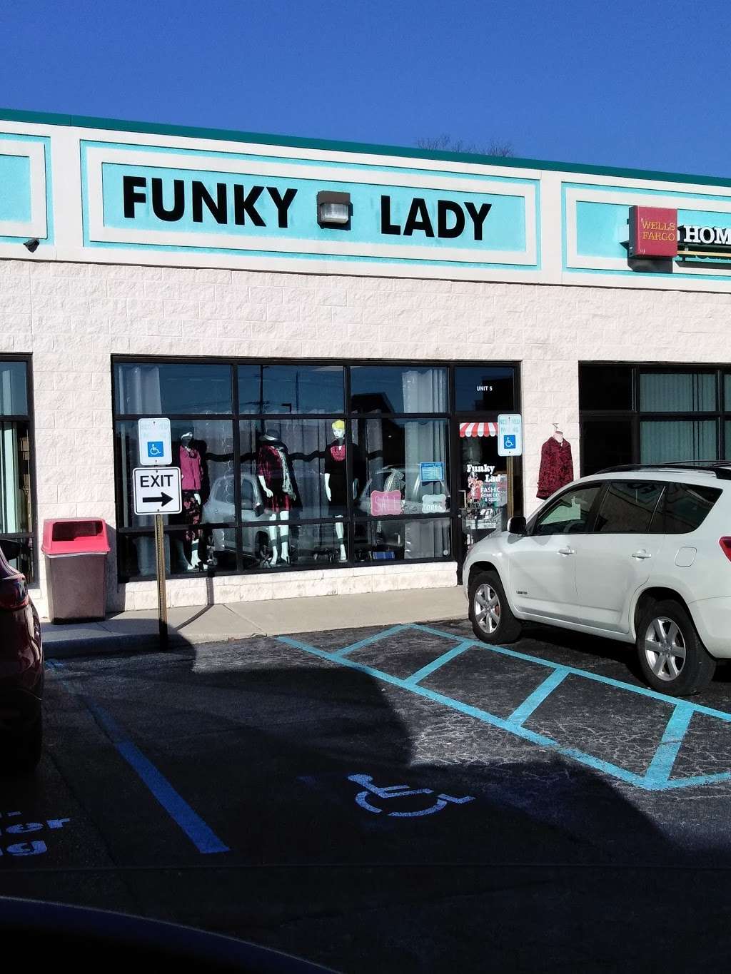 Funky Lady Fashion Inc | 18977 Munchy Branch Rd #5, Rehoboth Beach, DE 19971, USA | Phone: (302) 212-2822