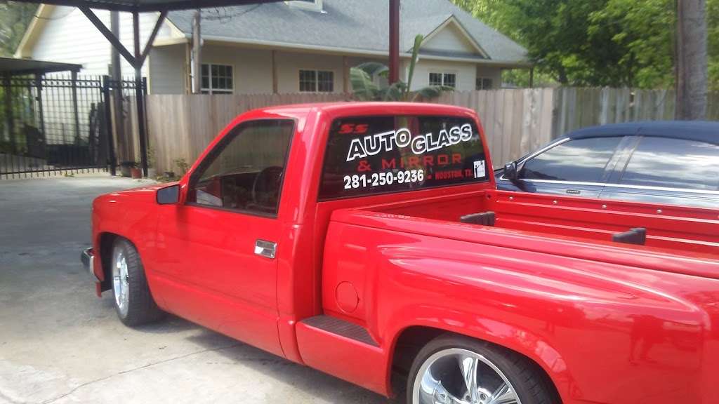 SS Auto Glass And Mirror | 711 Northville St, Houston, TX 77038, USA | Phone: (281) 250-9236