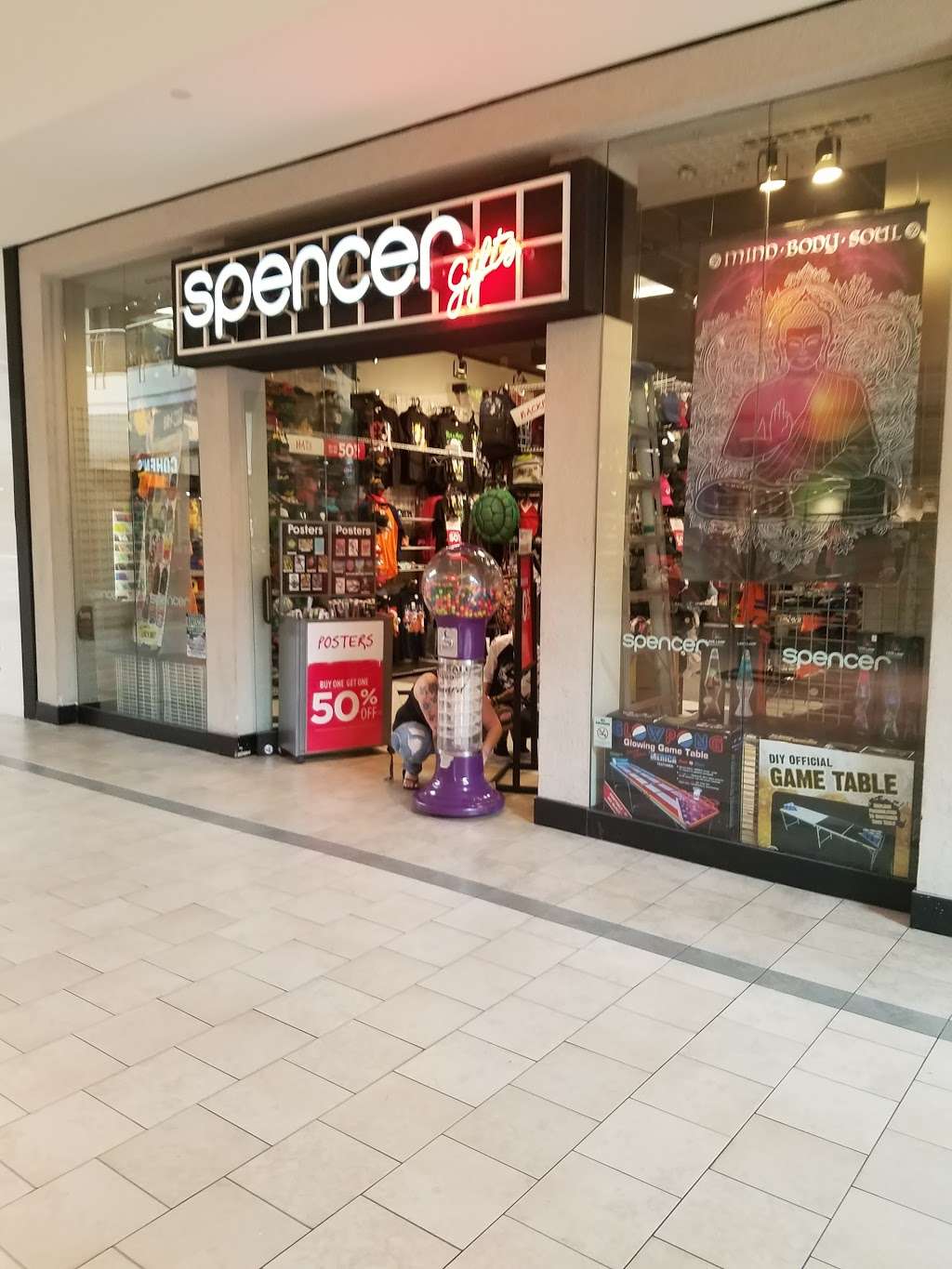 SPENCER GIFTS | 112 Eisenhower Pkwy, Livingston, NJ 07039, USA | Phone: (800) 762-0419