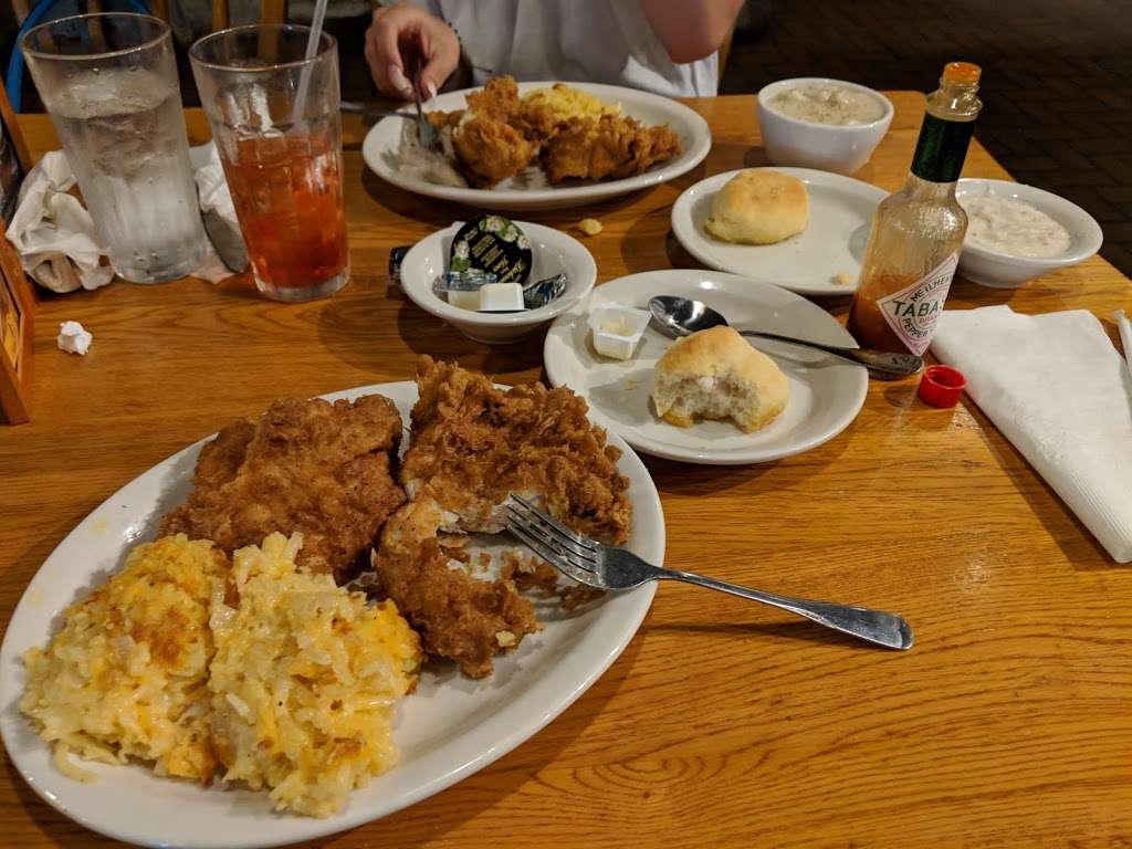 Cracker Barrel Old Country Store | 9330 E Independence Blvd, Matthews, NC 28105, USA | Phone: (704) 321-2261