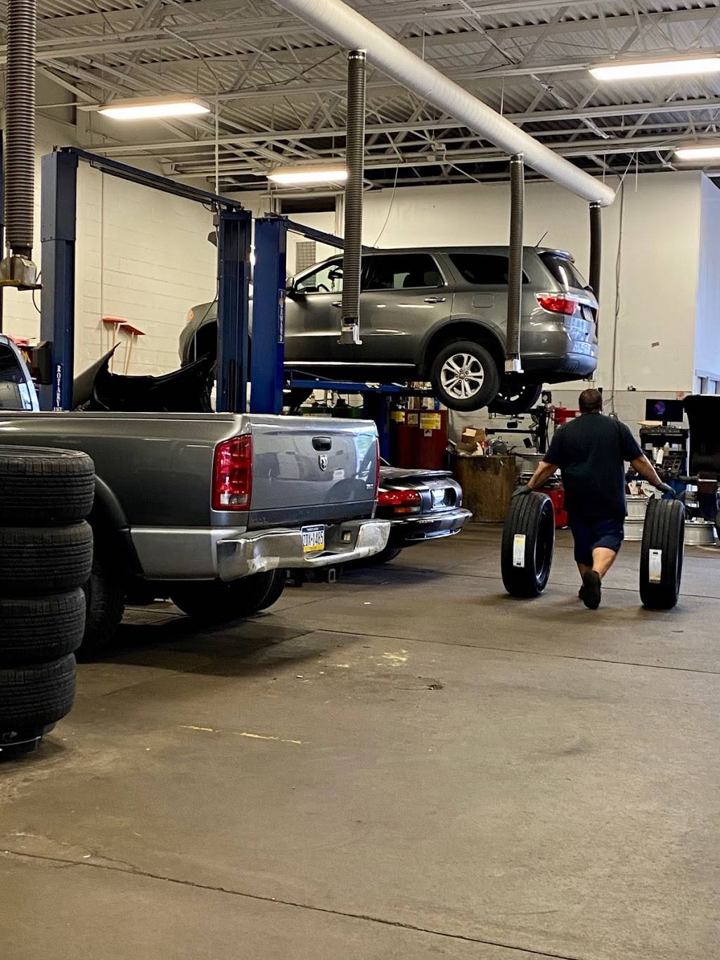 Monroeville Dodge Ram Service Center | 3633 William Penn Hwy, Monroeville, PA 15146, USA | Phone: (412) 856-1700