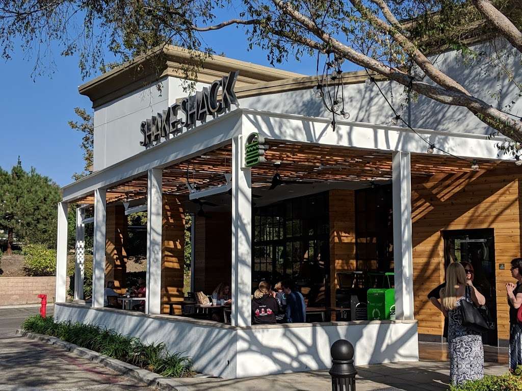 Shake Shack | 120 Promenade Way Suite A, Thousand Oaks, CA 91362 | Phone: (805) 309-5941