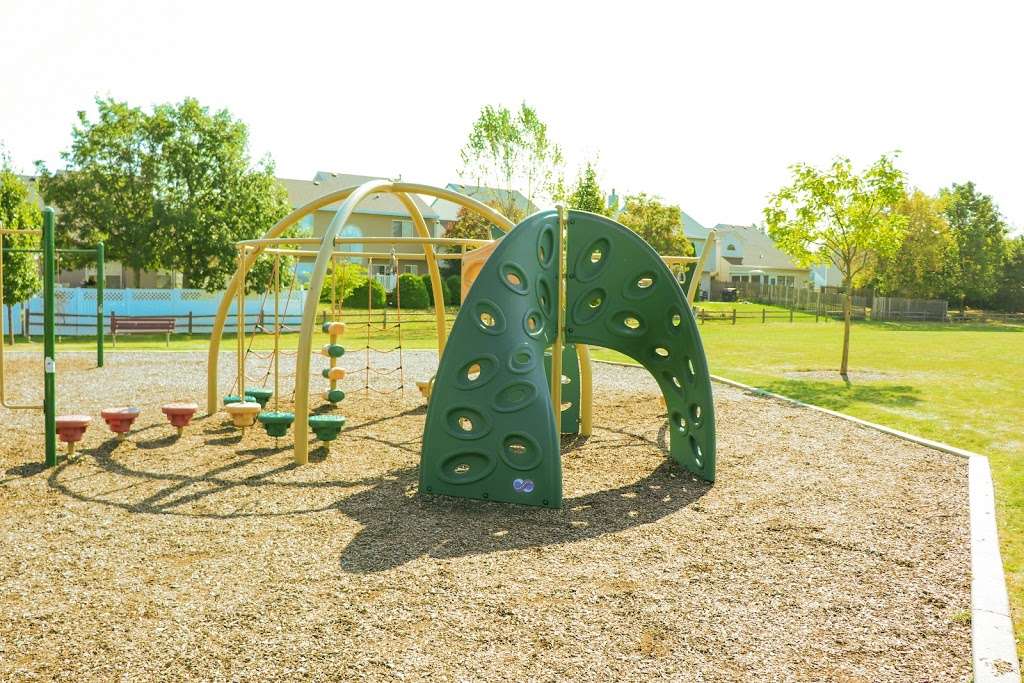 Country Walk Park - Round Lake Area Park District | 75 W Country Walk Dr, Round Lake Beach, IL 60073, USA | Phone: (847) 546-8558