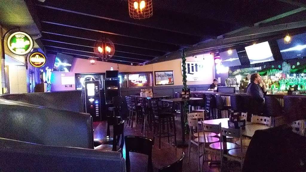 Cuzins Neighborhood Bar and Pizza | 2825 W 127th St, Blue Island, IL 60406, USA | Phone: (708) 690-2500