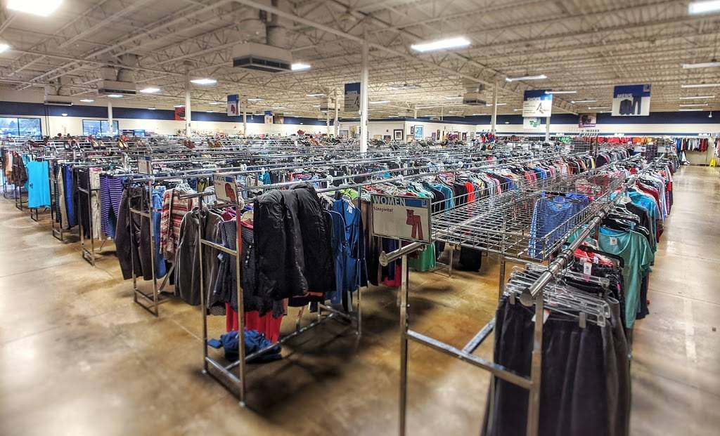 Goodwill Store - Cooper | 7351 S Cooper St, Arlington, TX 76001 | Phone: (817) 465-4500