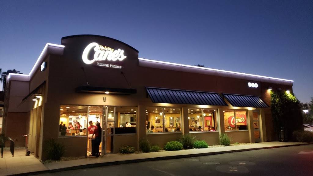 Raising Canes Chicken Fingers | 960 E University Dr, Tempe, AZ 85281, USA | Phone: (480) 696-3497