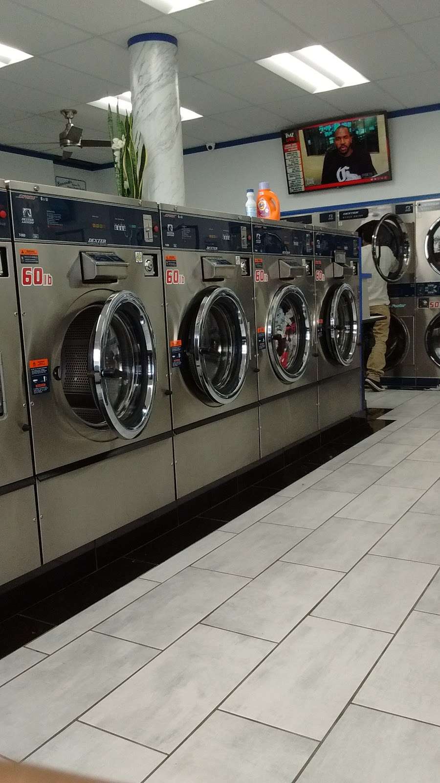 Express Coin Laundry | 11727 Hadley St, Whittier, CA 90601, USA | Phone: (714) 720-4557