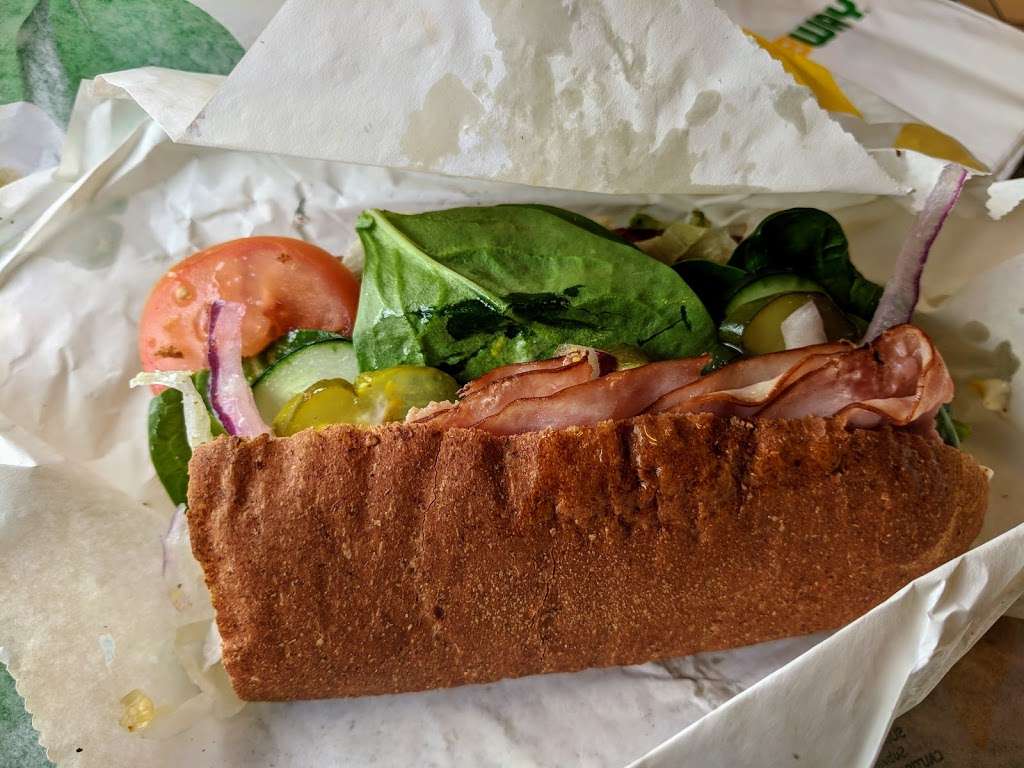 Subway Restaurants | 4481 Las Posas Rd A, Camarillo, CA 93010 | Phone: (805) 987-7200