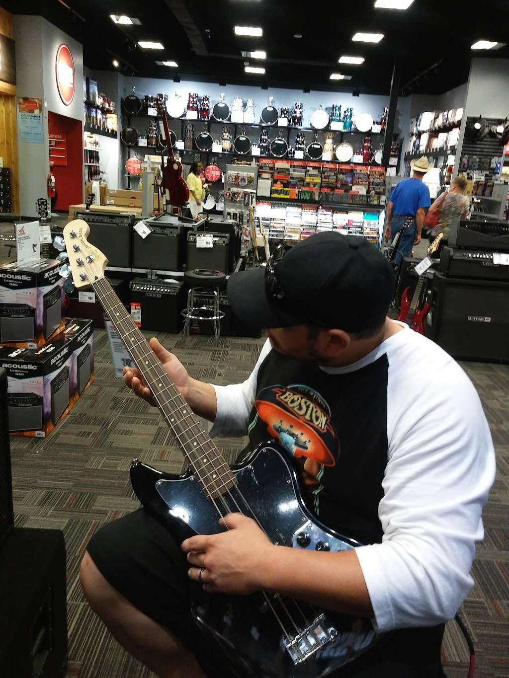 Guitar Center Lessons | 971 N Hwy 67 #500, Cedar Hill, TX 75104, USA | Phone: (972) 293-1811