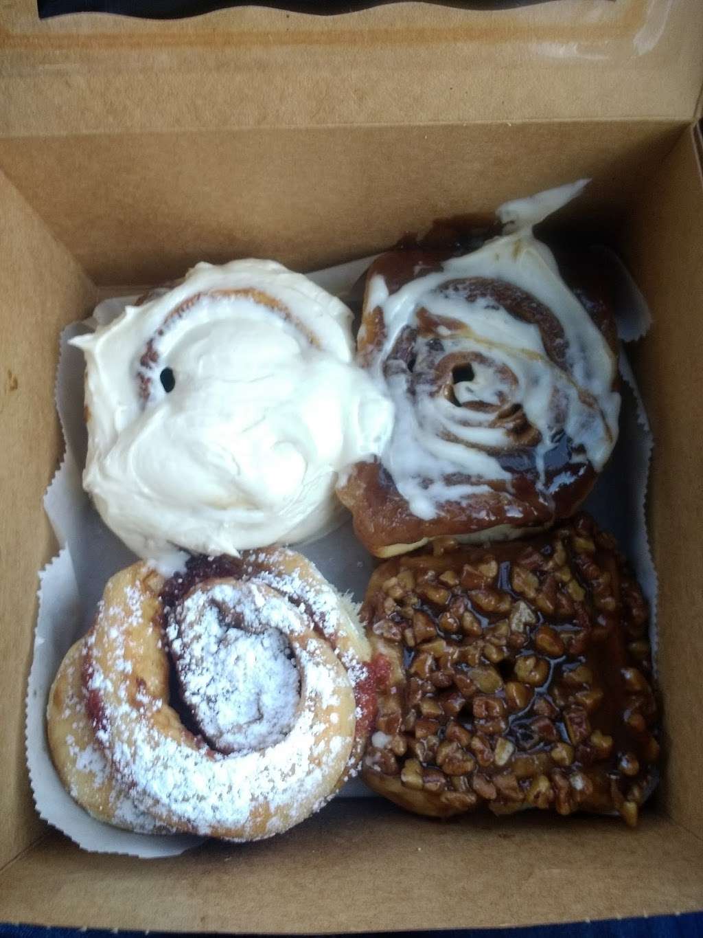 Cinnamons Bakery | 920 W Elkhorn Ave, Estes Park, CO 80517 | Phone: (970) 480-1501