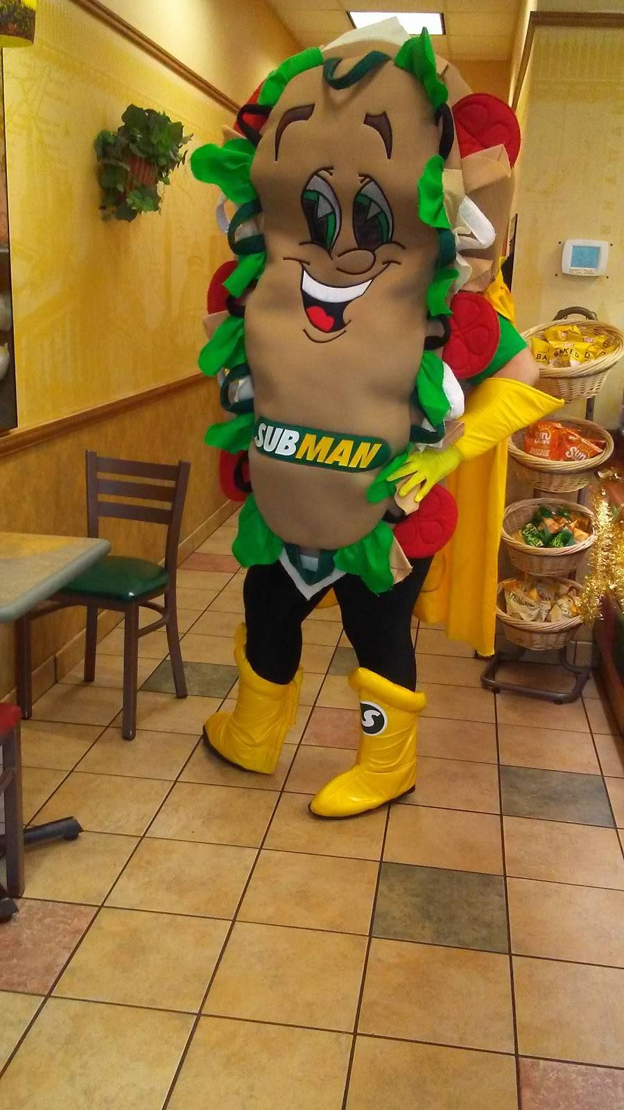 Subway | 3869 Maurice Ave Suite 125, Fort Worth, TX 76111, USA | Phone: (817) 834-7748