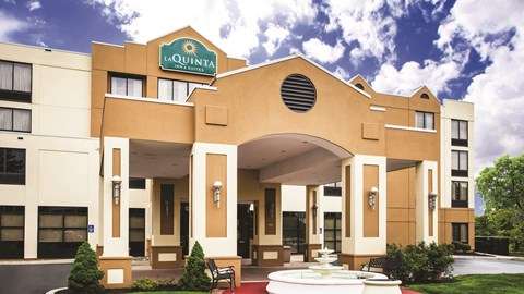 La Quinta Inn & Suites Newark - Elkton | 304 Belle Hill Rd, Elkton, MD 21921, USA | Phone: (410) 620-9494